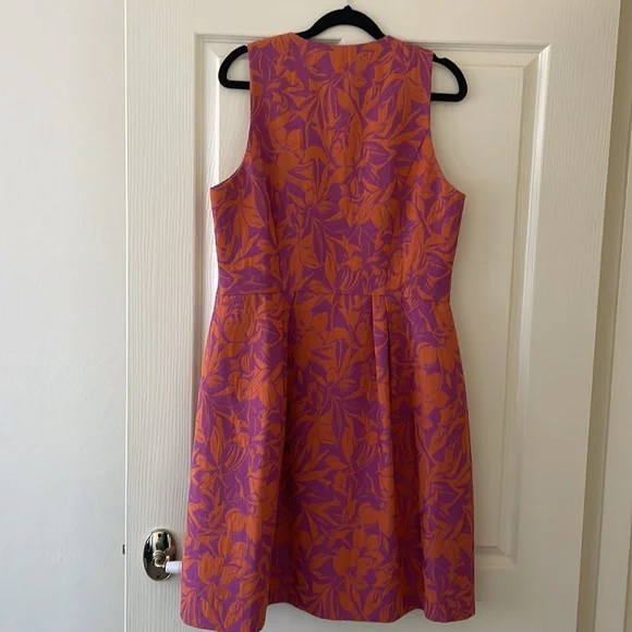 Cue size 14. Zip front fit and flare dress - Picture 3 of 4